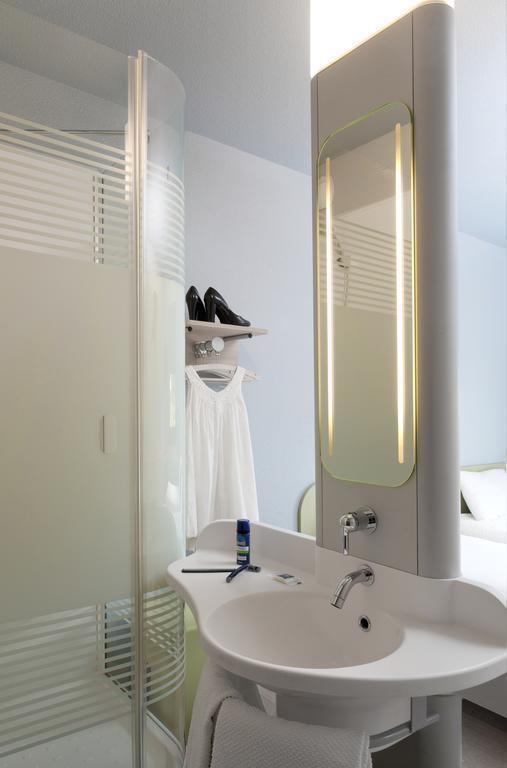 Ibis Budget Montceau Les Mines Montceau-les-Mines Exterior foto